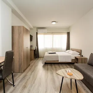 John Apartament