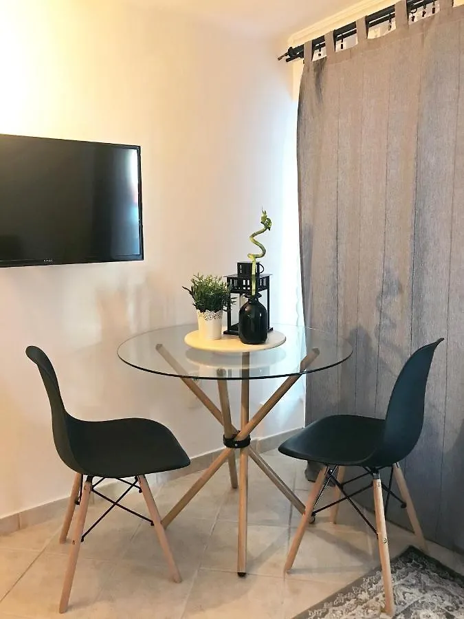 Loui Navarinou Comfy Apartment Thessaloniki