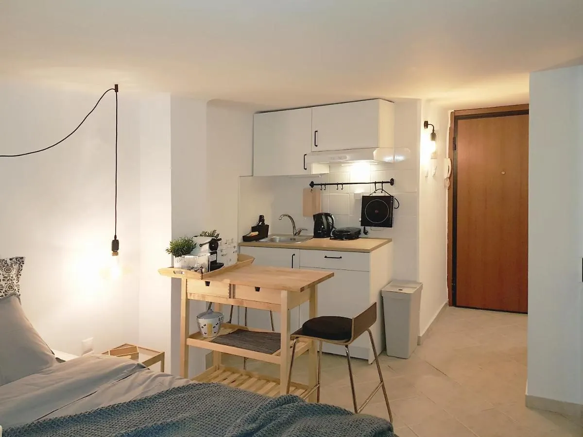 Loui Navarinou Comfy Apartment Thessaloniki
